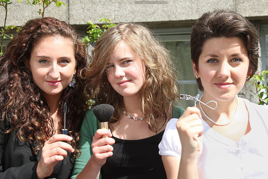 Sminkgruppen Victoria Towliat, Julia Stevens och Emina Hrustic. Musikalen Aida
